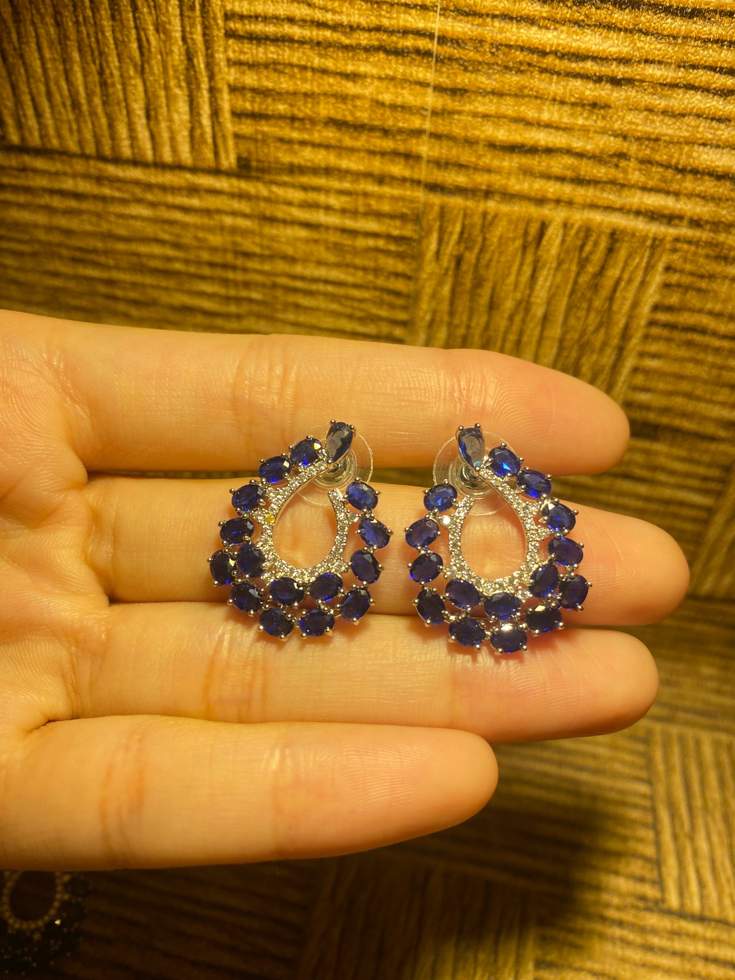 Bloom Studs