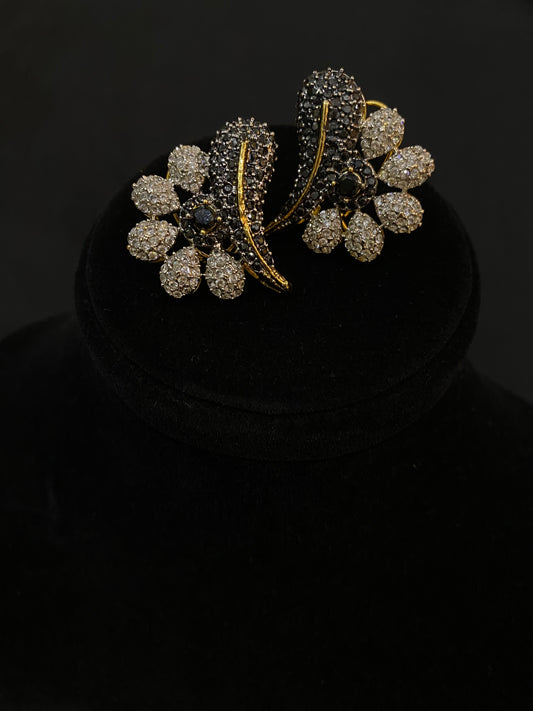 Noir Petal Earrings