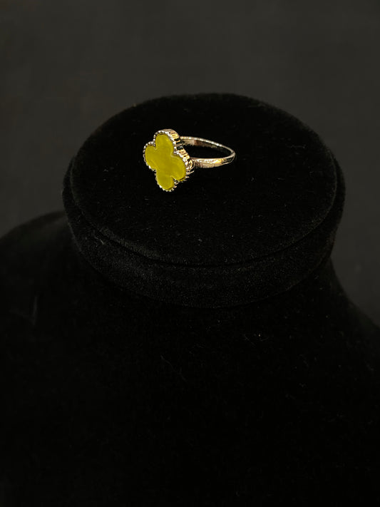 Sunburst Clover Ring