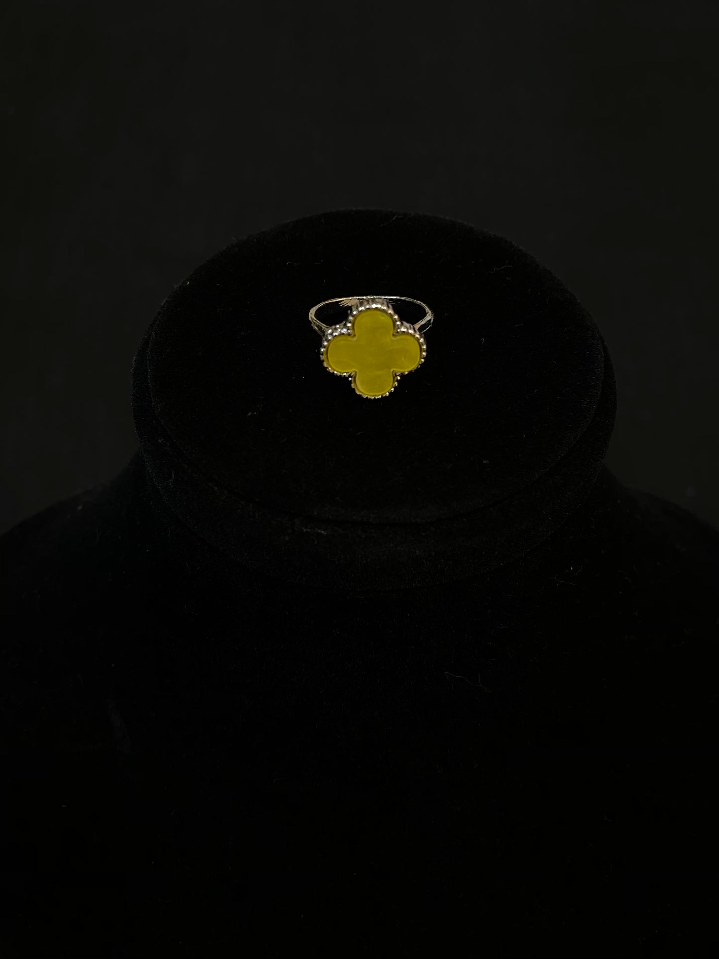 Sunburst Clover Ring
